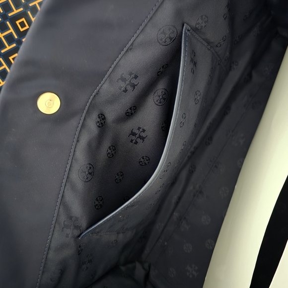 Tory Burch Ella Tote - Picture 6 of 8